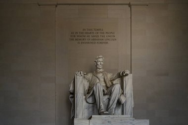 Lincoln Ulusal Anıtı, Birleşik Devletler 'in 16. başkanı Abraham Lincoln anısına düzenlenmiştir..