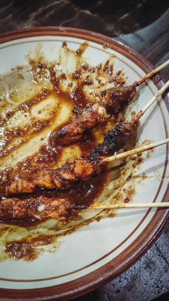 Stock image traditional food of chicken satay that is skewered