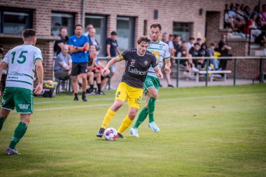 31 Ağustos 2024: Rc Hades - Berchem Spor. Eerste wedstrijd in tweet nationale B van Belgi.
