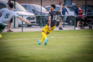 31 Ağustos 2024: Rc Hades - Berchem Spor. Eerste wedstrijd in tweet nationale B van Belgi.