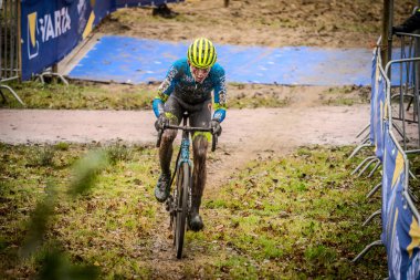 04-12-2021: Cyclocross verschillende Juniores, elit kadınlar en elit Heren