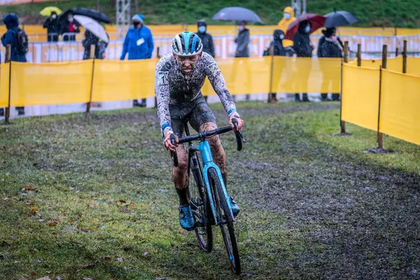 04-12-2021: Cyclocross verschillende Juniores, elit kadınlar en elit Heren