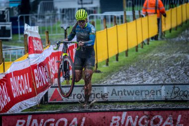 04-12-2021: Cyclocross verschillende Juniores, elit kadınlar en elit Heren