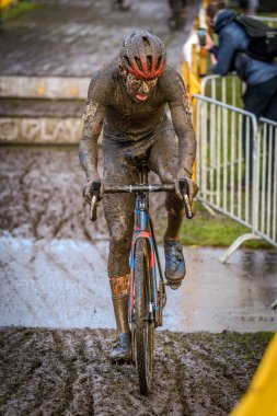 4-12-2021: Cyclocross verschillende Juniores, elit kadınlar en elit Heren