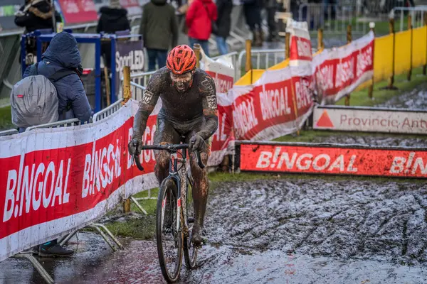 4-12-2021: Cyclocross verschillende Juniores, elit kadınlar en elit Heren