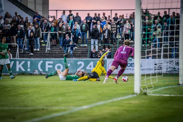 14-09-2024: Voetbalwedstrijd Racing Mechelen - Berchem Sport uitslag 3-0