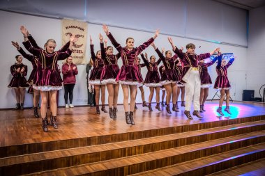 dang van de dansmariekes Karnamor