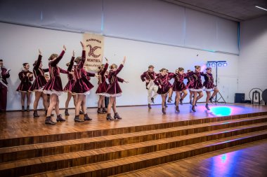 dang van de dansmariekes Karnamor