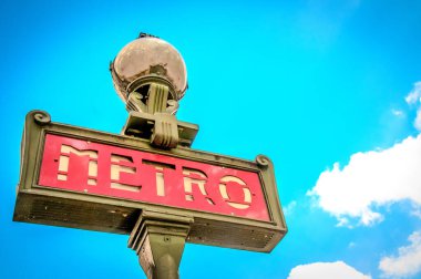 Gökyüzünün arka planında 