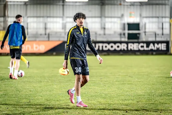  2025-02-15 Berchem Spor - Hades, Belçika 'nın alt sınıfında müsabaka maçı