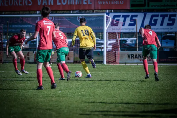 2025-03-16 Berg en dal-Berchem Sport, Belçika 'nın alt bölgelerinde rekabet maçı