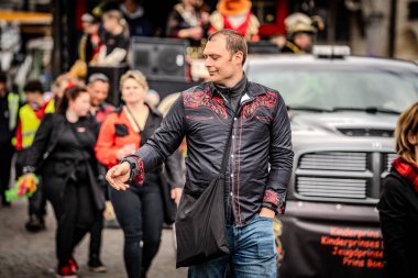 2025-03-30 Mechelen Karnaval alayı sokaklarda bir resepsiyonla son buluyor. 