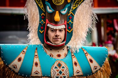 2025-03-30 Mechelen Karnaval alayı sokaklarda bir resepsiyonla son buluyor. 