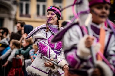 2025-03-30 Mechelen Karnaval alayı sokaklarda bir resepsiyonla son buluyor. 