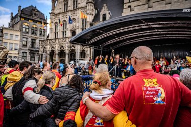 2025-03-30 Mechelen Karnaval alayı sokaklarda bir resepsiyonla son buluyor.