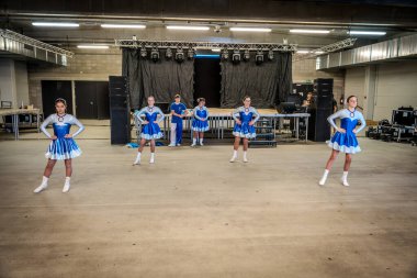 2025-03-29 Dans öğleden sonra ManeBlussers Mechelen farklı dans gruplarının dans etmeye geldiği bir etkinlik