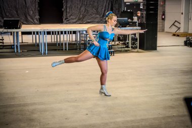 2025-03-29 Dans öğleden sonra ManeBlussers Mechelen farklı dans gruplarının dans etmeye geldiği bir etkinlik