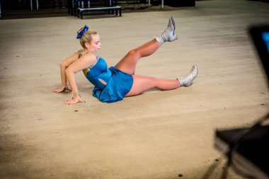 2025-03-29 Dans öğleden sonra ManeBlussers Mechelen farklı dans gruplarının dans etmeye geldiği bir etkinlik