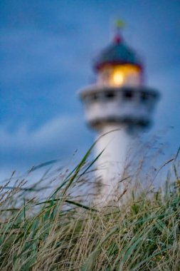 Egmond aan Zee, Hollanda. 10 Eylül 2020. Van Speijk deniz feneri, şehrin simgesi..