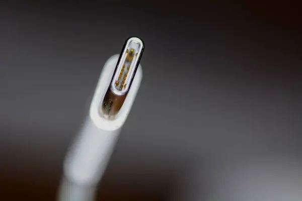 USB-C kablosunun konsept fotoğrafı