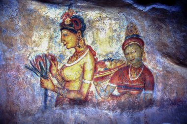 Sigiriya, Sri Lanka. Sigirya kayasındaki bulut kızların ünlü resimleri.