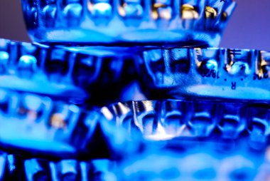 Bira şişesi kapağının konsept stüdyo fotoğrafı