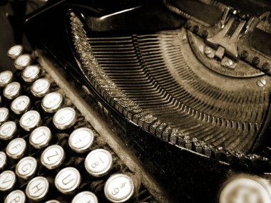 Antika mekanik daktilo klavyesi