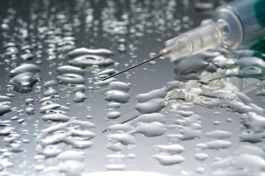 Tıbbi enjeksiyon iğnesinin konsept fotoğrafı