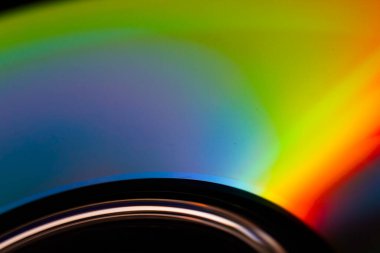Bir dvd CD üzerindeki ışık yansımalarının soyut makro fotoğrafı