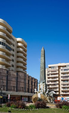 Fuengirola, Endülüs, Costa de Sol, İspanya. Fuengirola.Obelisk. 11 Mart 2025