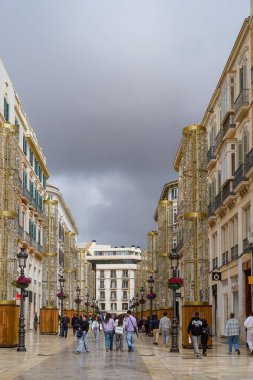 Malaga, Endülüs, Costa de Sol, İspanya. Malaga City 'den şehir manzarası. Larios yaya bölgesini arayın. 7 Mart 2025