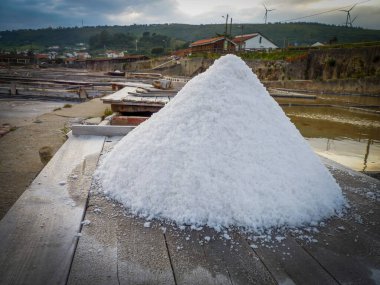 Rio Maior, Portekiz. Rio Maior 'un doğal tuz madenleri. Mayıs 03.2015