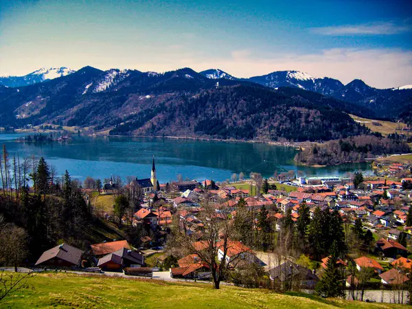 Schliersee, Bavyera, Almanya. Schliersee, Bavyera 'da manzara fotoğrafı. 26 Nisan 2009