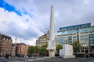 Netherlands, Amsterdam. September 29, 2025. tone column and plaza. Amsterdam National Monument marks memory, ceremony, and public space