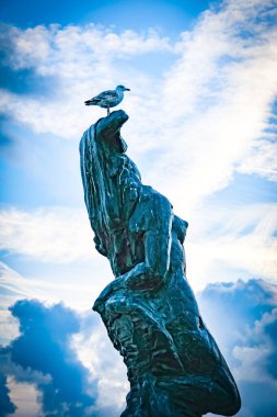 Netherlands,Zandvoort. Sept 29, 2025.Coastal Scene with Beach, Promenade, and Seasonal Atmosphere. Art by the sea. Zandvoort promenade sculpture