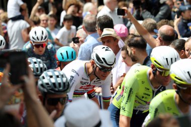 Troyes, Fransa 7 Temmuz 2024. Alpecin-Deceuninck 'ten Mathieu Van der Poel, Fransa Bisiklet Turu' nun 9.