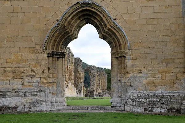 stock image Byland Abbey, UK  September 15, 2022. The ruins of Byland Abbey, a Cistercian monastery in the Ryedale district of North Yorkshire