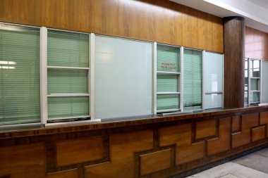 Londra / İngiltere 2 Haziran 2019. Yeni Zelandalı mimar Reginald Uren tarafından modernist tarzda tasarlanan ve 1935 yılında açılan Hornsey Belediye Binası 'nın iç detayları..