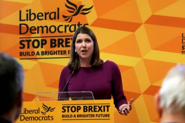 Londra / İngiltere 28 Kasım 2019. Liberal Demokratlar lideri Jo Swinson, İngiltere genel seçim kampanyasında yaptığı konuşmada Boris Johnson 'a başbakan olmaya uygun olmadığı gerekçesiyle saldırdı.