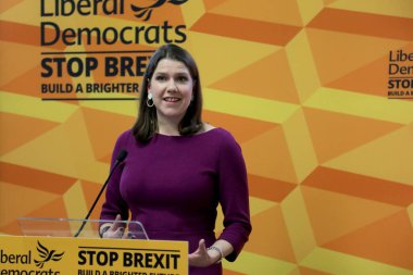 Londra / İngiltere 28 Kasım 2019. Liberal Demokratlar lideri Jo Swinson, İngiltere genel seçim kampanyasında yaptığı konuşmada Boris Johnson 'a başbakan olmaya uygun olmadığı gerekçesiyle saldırdı.