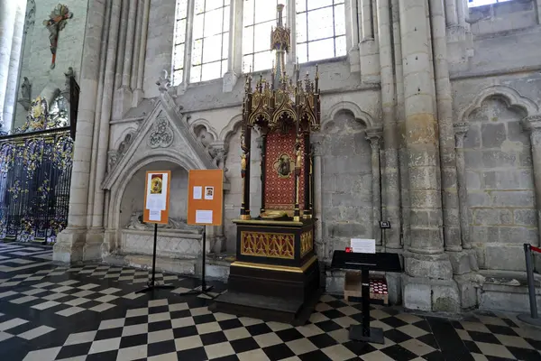 stock image A shrine in Amiens cathedral, which contains what is said to be the head of John the Baptist. The gothic cathedral in the Picardy region of France.