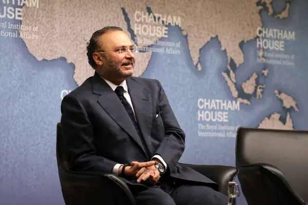 Anwar bin Mohammed Gargash, BAE dışişleri bakanı, 17 Temmuz 2017 'de Londra' daki Chatham House 'daki Katar krizi hakkında konuştu..