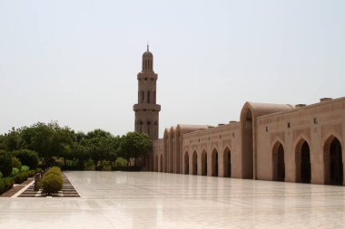 Muscat, Umman 'daki Sultan Qaboos büyük Camii 'nin manzarası