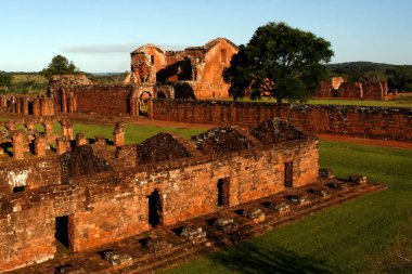 18. yüzyılın başlarında Paraguay, Trinidad del Parana 'daki Cizvit misyonunun kalıntıları 28 Nisan 2010