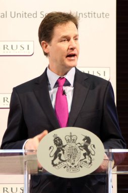 İngiltere Başbakan Yardımcısı Nick Clegg, 4 Mart 2014 Salı günü Londra 'daki Royal United Services Institute' de (RUSI) yaptığı konuşmada İngiliz güvenlik teşkilatlarının yetkilerinin gözden geçirildiğini duyurdu..