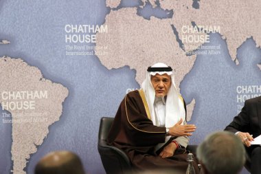 Usta Suudi diplomat Prens Turki bin Faisal Al Saud 18 Mart 2015 tarihinde Londra 'daki Chatham House beyin takımında konuşma yaptı..