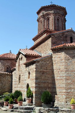 Makedonya 'nın Ohri Gölü üzerindeki Saint Naum Manastırı' ndaki kilise 