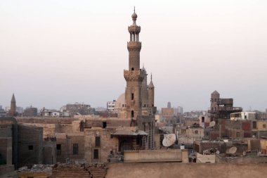 Kahire ve Mısır 'ın çatılarına bakın. 