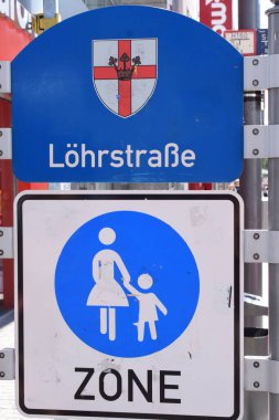 Lhrstrae için yaya bölgesi tabelası