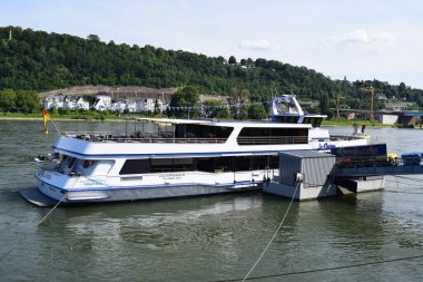 Ren 'de yolcu gemisi